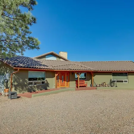 Scenic Vacation W/ Views + Hot Tub Holiday home Santa Fe