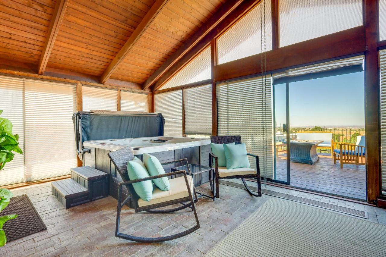 Scenic Vacation With Views And Hot Tub Holiday home Santa Fe