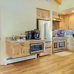 Scenic Vacation W/ Views + Hot Tub Santa Fe