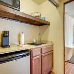 Holiday home Scenic Vacation W/ Views + Hot Tub *